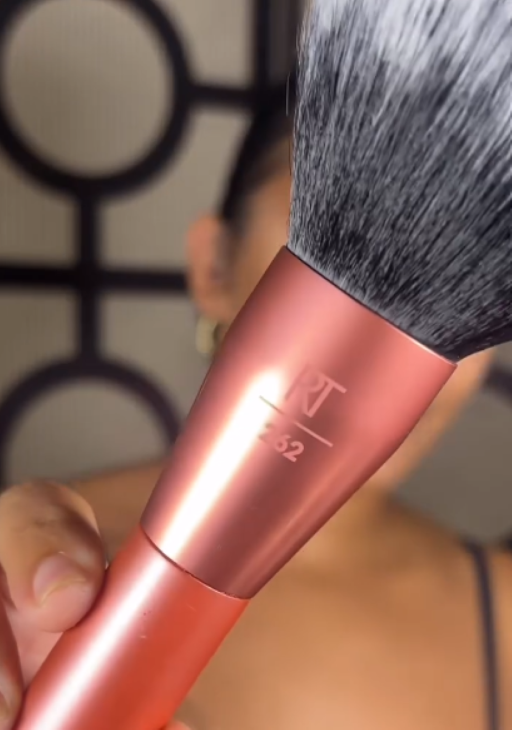Real Techniques Extra Big Powder Brush 262, Real Techniques Extra Big Powder Brush ราคา , Real Techniques Extra Big Powder Brush รีวิว , Real Techniques Extra Big Powder Brush ซื้อ , Real Techniques Extra Big Powder Brush ขาย